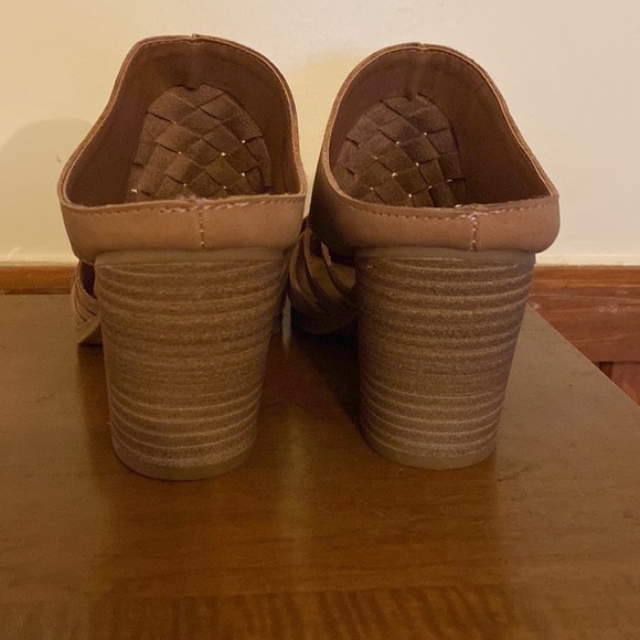 Universal Thread “Aiden Huarache" Brown Heeled Mules - Picture 7 of 9